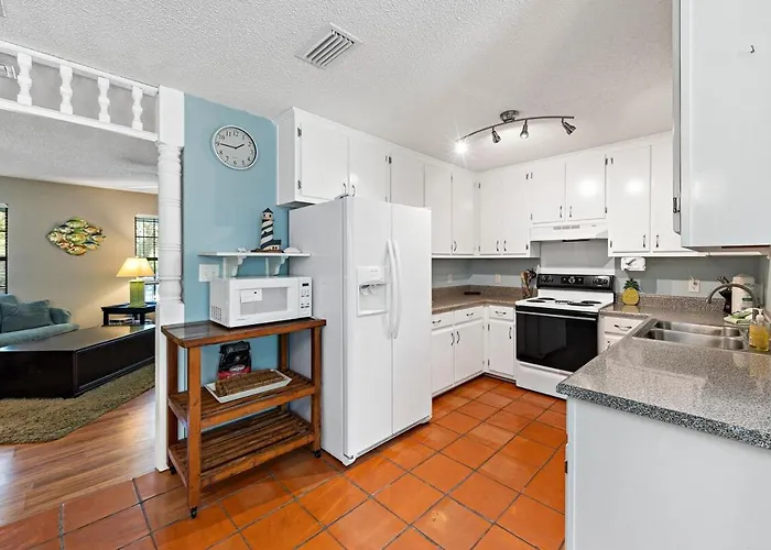 4-br House-wifi-pet-friendly *