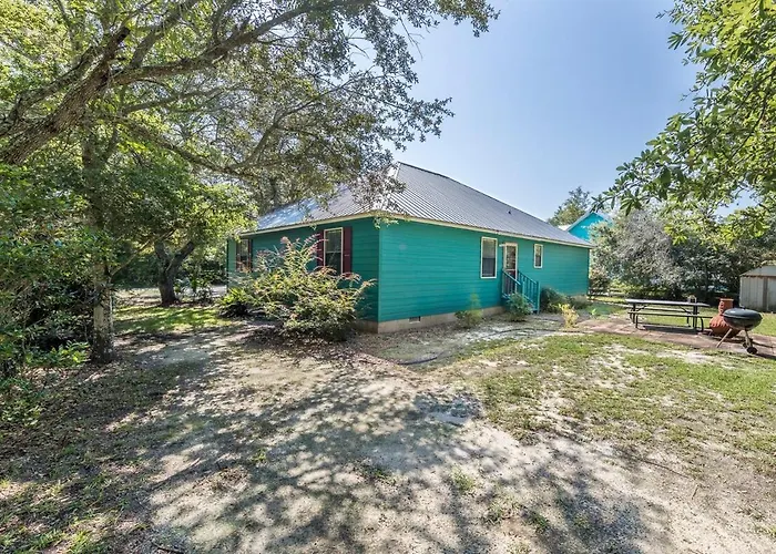 Holiday home 4-br House-wifi-pet-friendly *